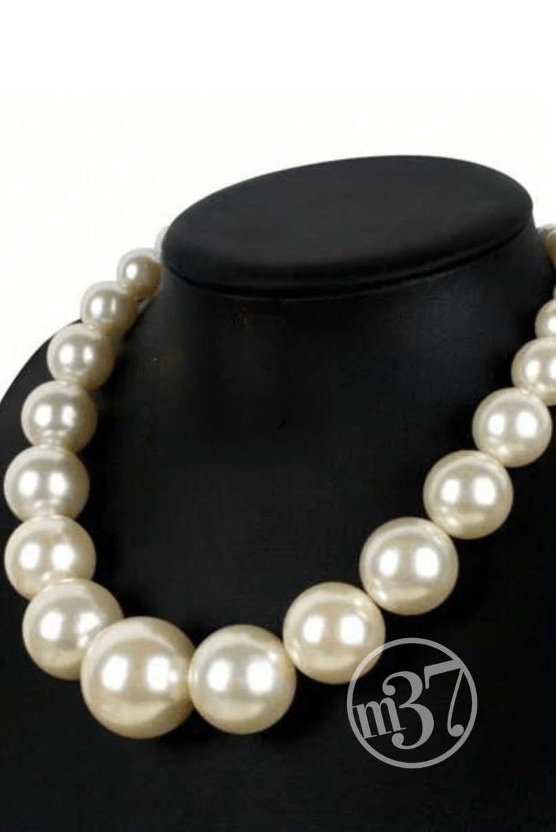 Anita Pearl Necklace – Graduated Faux Pearls, Statement